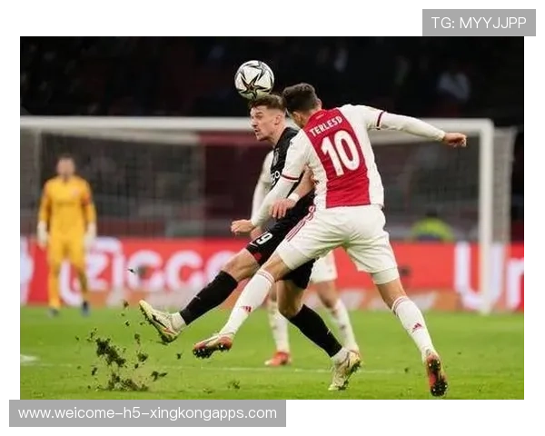 阿贾克斯继续稳居荷甲榜首，冠军争夺进入关键阶段，阿贾克斯在荷兰哪里
